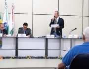 Câmara aprova contas do Executivo de 2012 e absolve ex-prefeito Elias Carrer de ação do TCE/PR