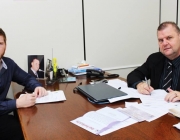 Presidente autografa Lei para novo nome de Paço Municipal Prefeito José Della Pasqua